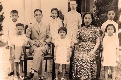 Chan Seng Kee and Ho Joo Suan Family Photo